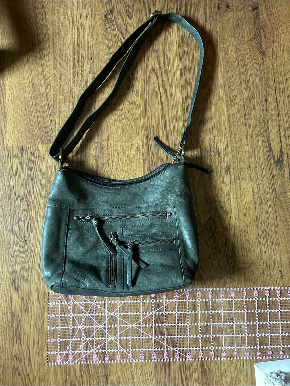 Great American leather works  Green Shoulder Bag with Front Zip Pockets